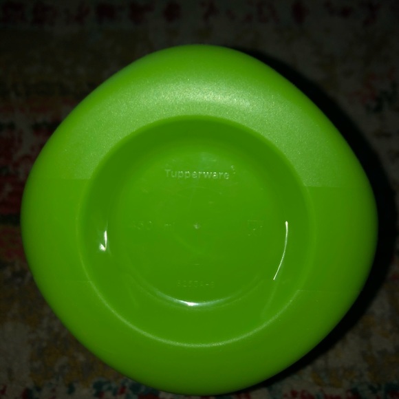 Tupperware squeeze it cake decorator with 2 tips - Picture 2 of 2